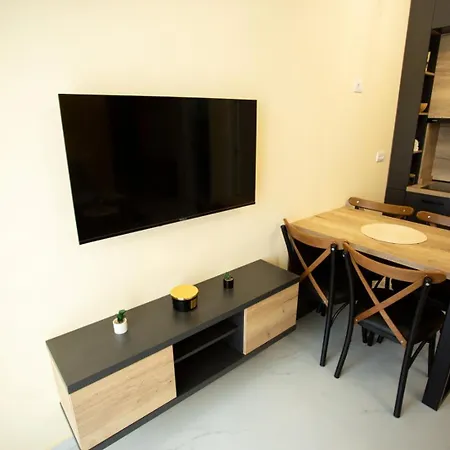 Apartment Family 3